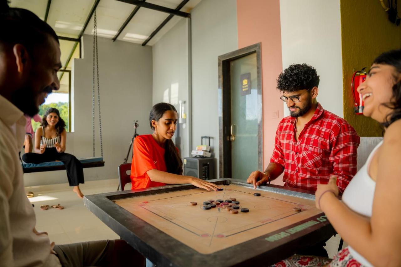 The Hosteller Gokarna Gokarna  Bagian luar foto