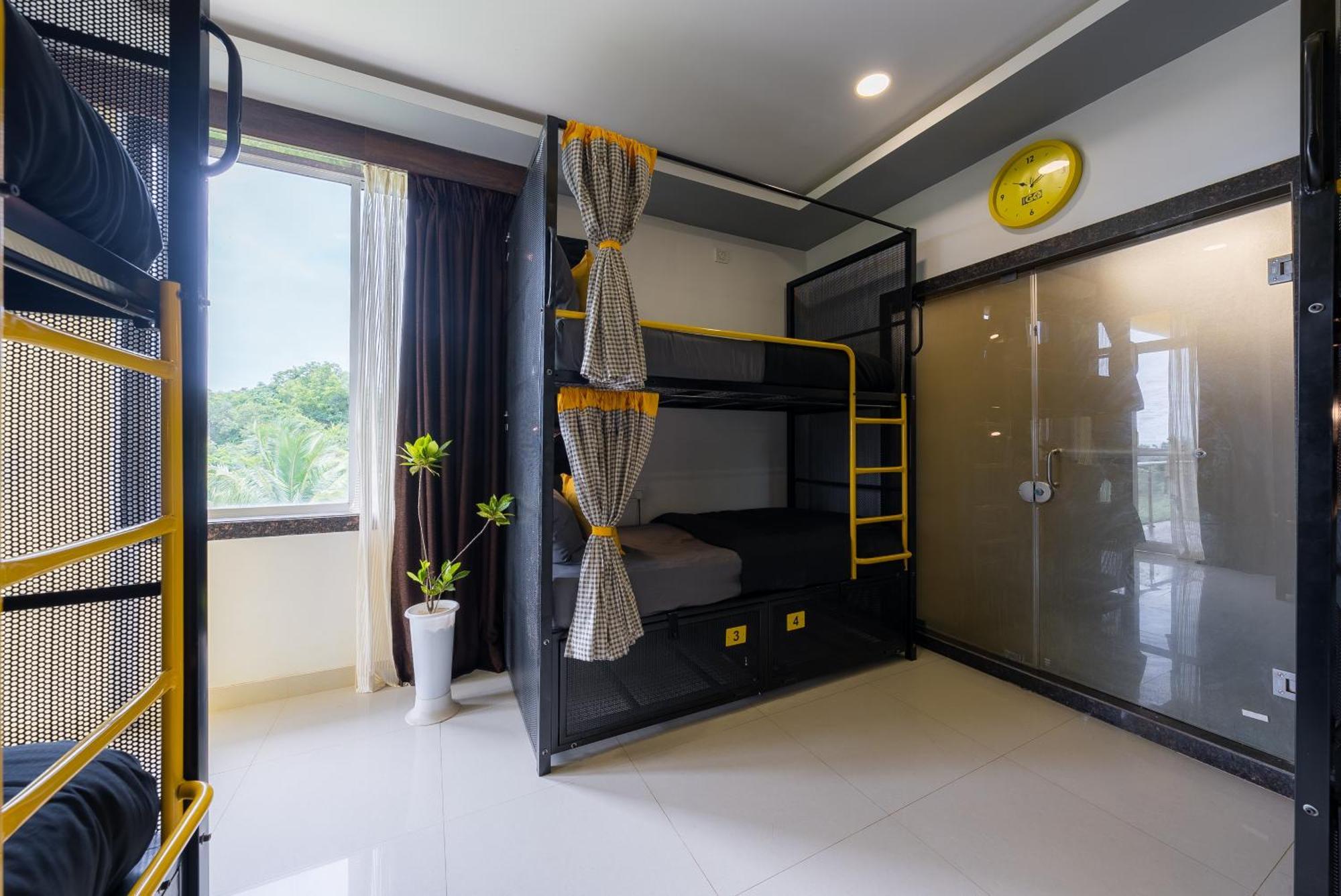 The Hosteller Gokarna Gokarna  Bagian luar foto