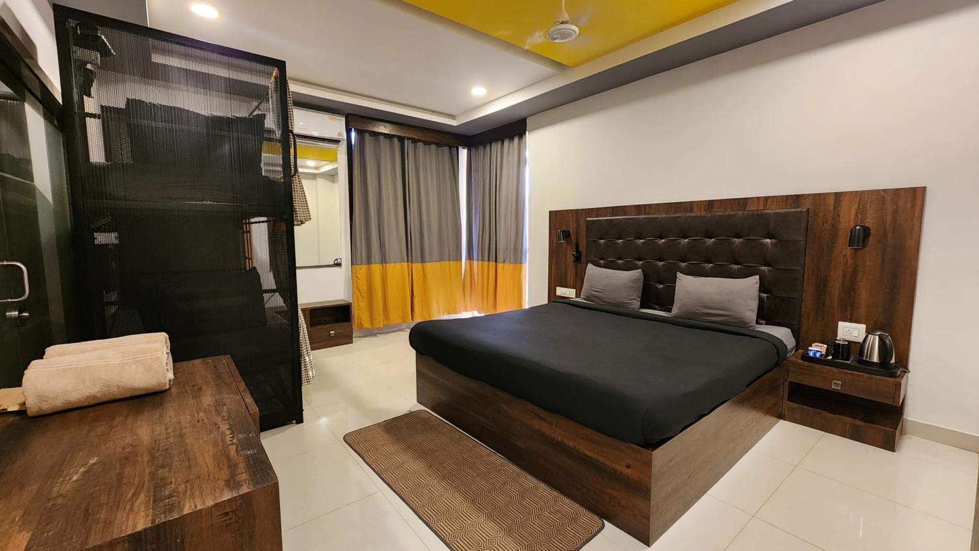 The Hosteller Gokarna Gokarna  Bagian luar foto